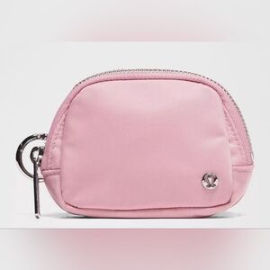 Lululemon NWT Evrywhere Belt Bag Nano.